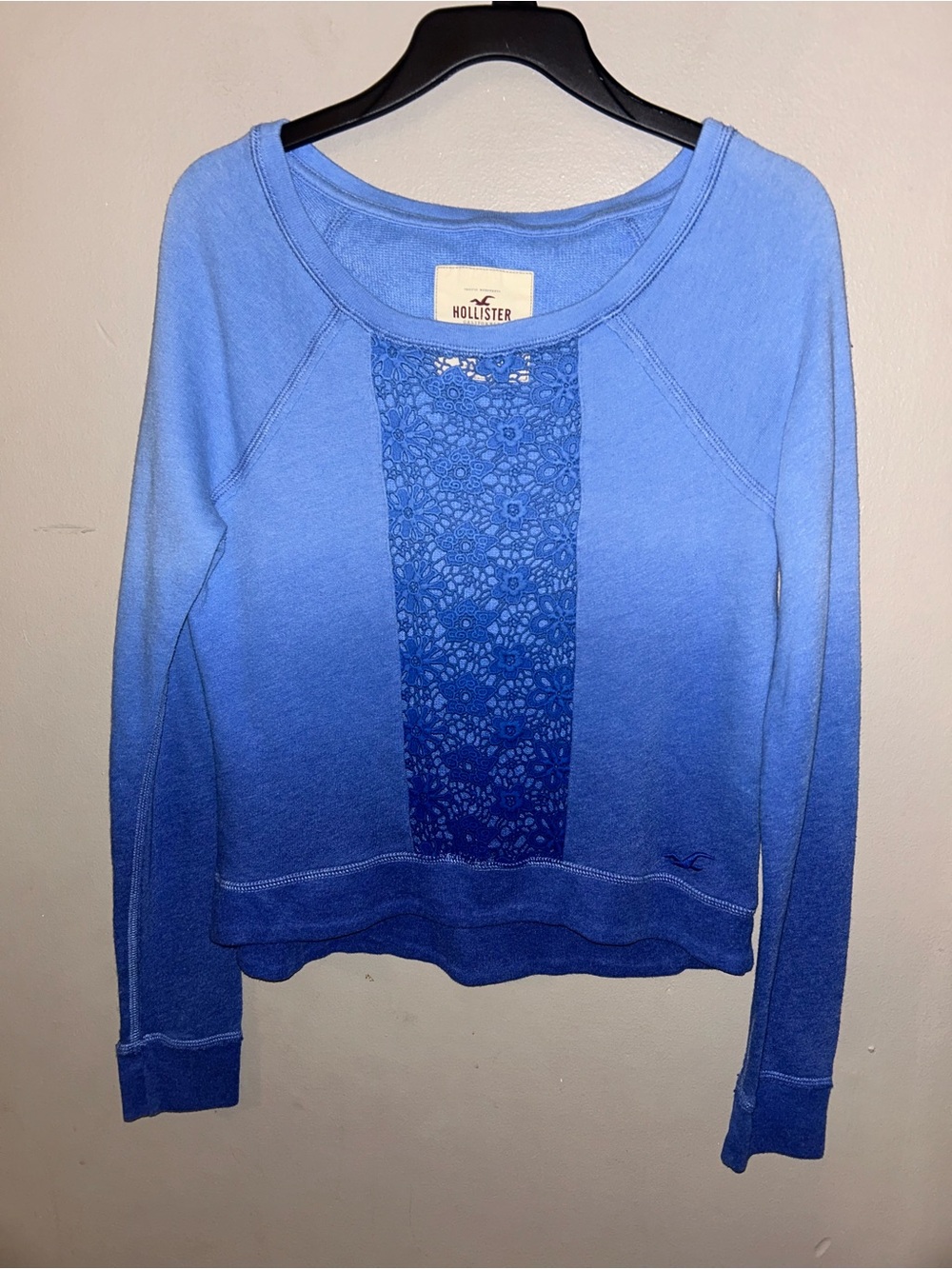 Hollister Shirt - blue ombré popover long sleeve w/lace panel